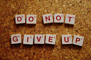 DO NOT GIVE UP の英文字